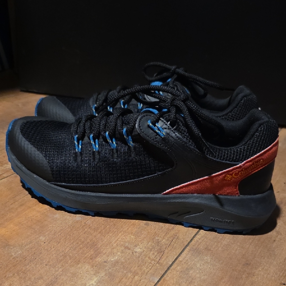 Columbia Black and Red Athletic Shoes
